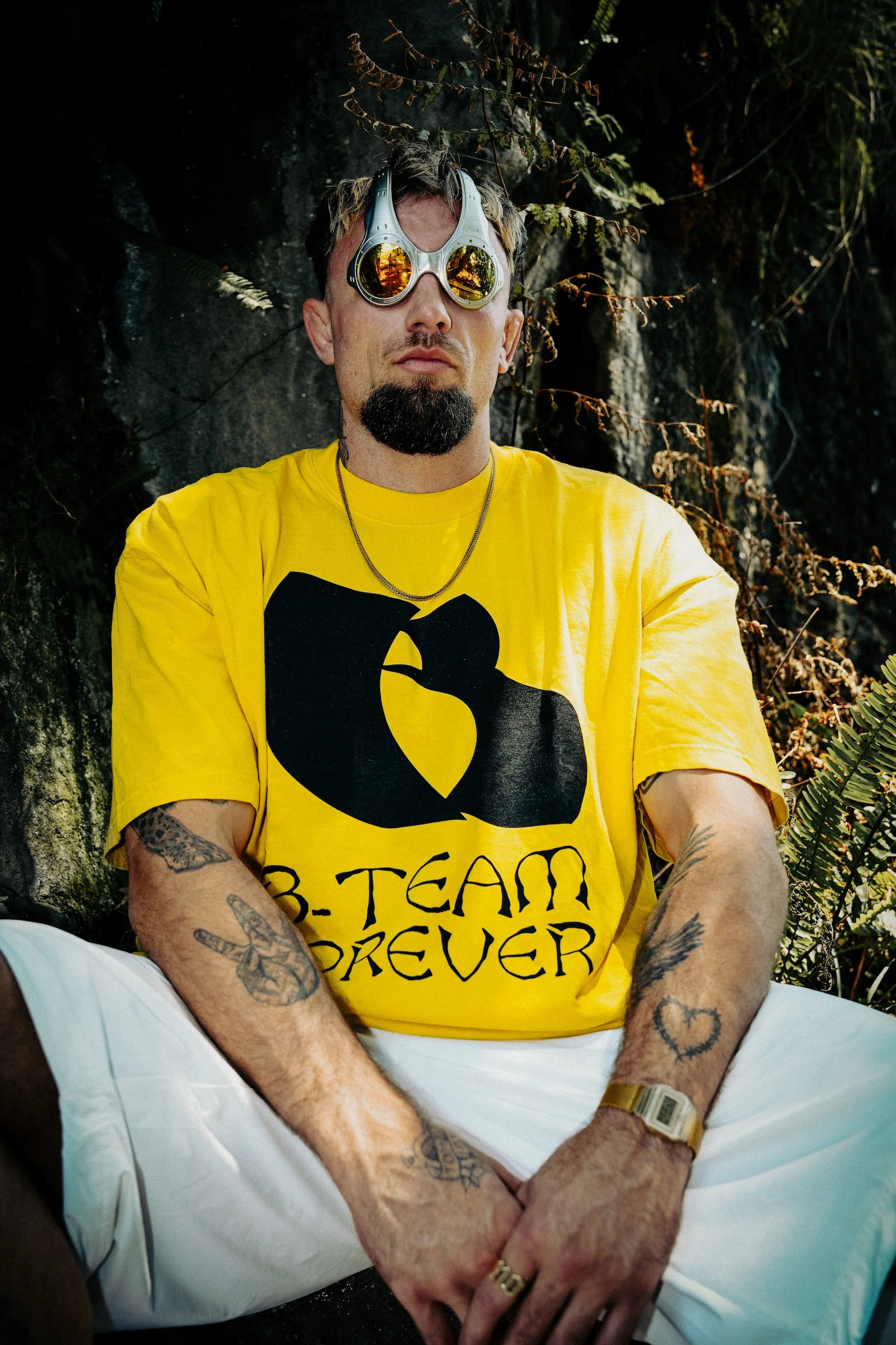 B-TEAM FOREVER CREW NECK T-SHIRT - YELLOW - Image 3